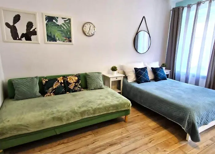 Cozy Modern Studio Green In Old Town