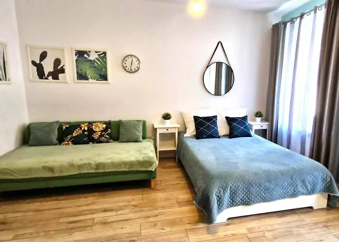 Cozy Modern Studio Green In Old Town